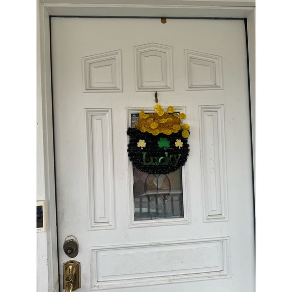 3D Saint Patricks Day Hanging Pot of Gold Wall Wreath Welcome Door Hanger - Picture 5 of 5